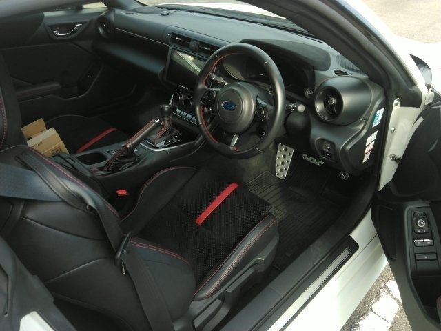 Mazda Bongo front view