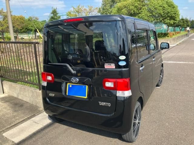 Mazda Bongo rear view