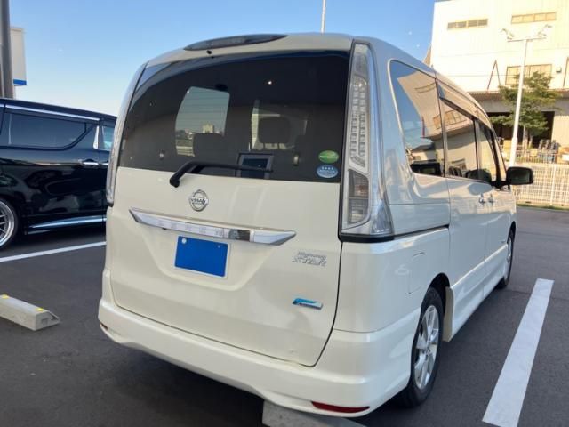 Mazda Bongo rear view