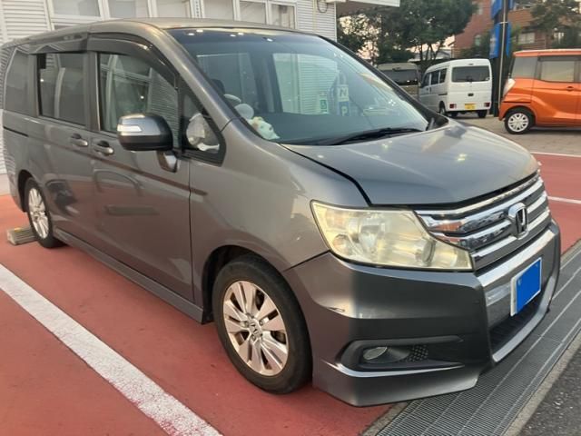 Mazda Bongo front view