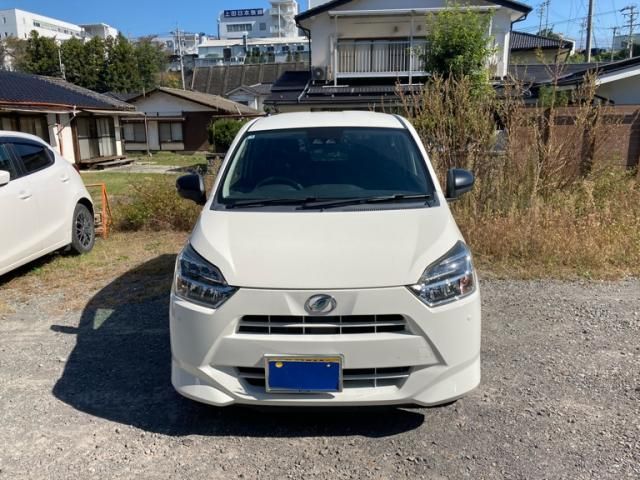 Mazda Bongo front view