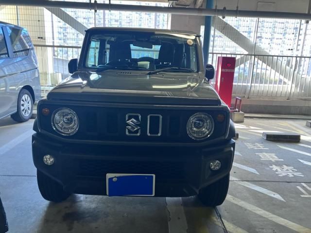 Mazda Bongo front view