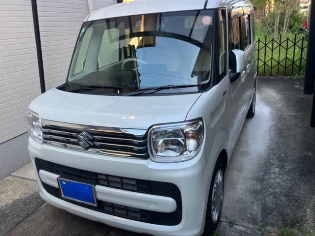 Mazda Bongo front view