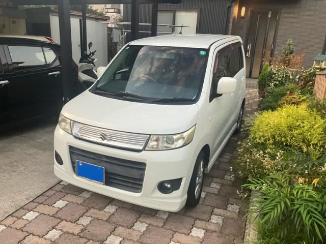 Mazda Bongo front view