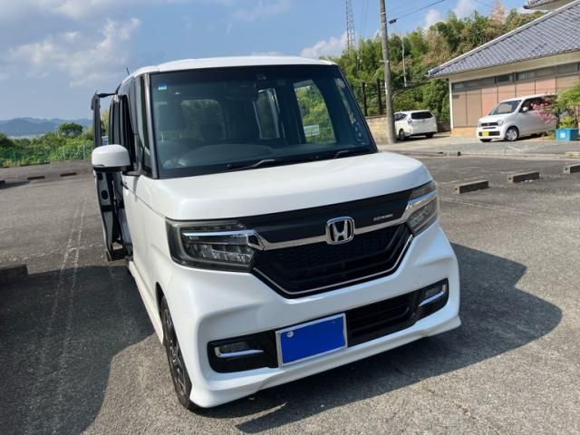 Mazda Bongo rear view