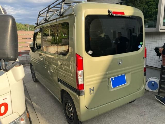 Mazda Bongo front view
