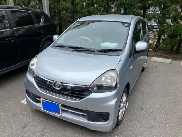 Mazda Bongo front view