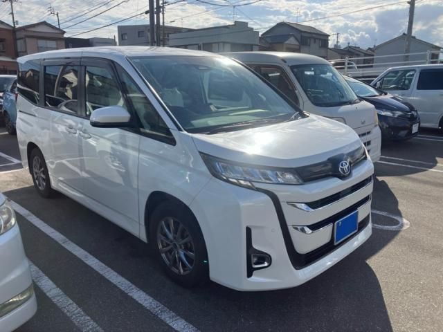 2011 Mazda Bongo Van