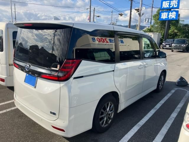 Mazda Bongo rear view