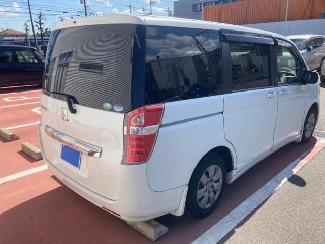 Mazda Bongo rear view