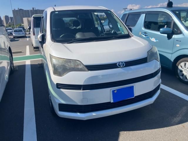 Mazda Bongo rear view