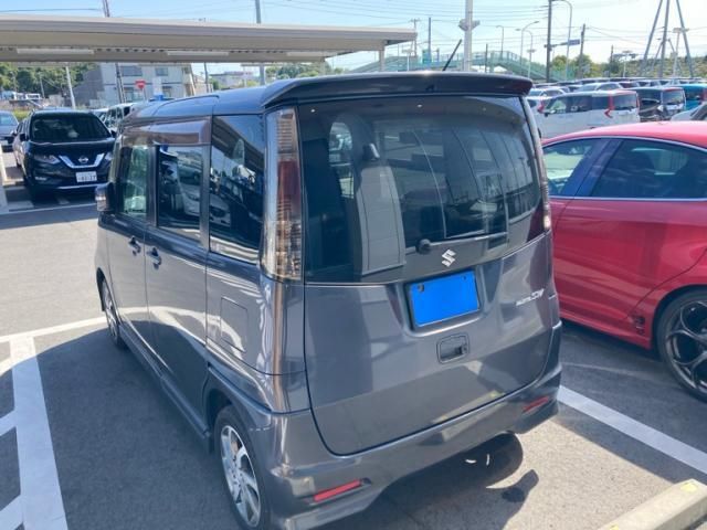 Mazda Bongo front view