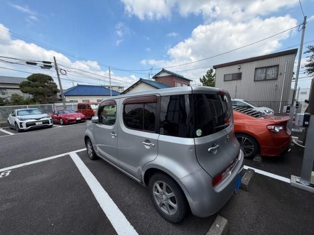 Mazda Bongo rear view