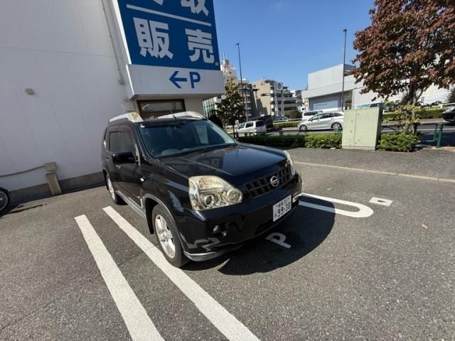 Mazda Bongo front view