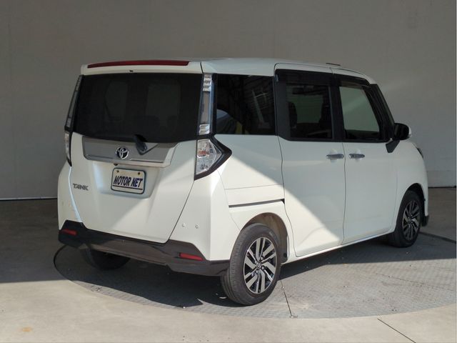 Mazda Bongo front view
