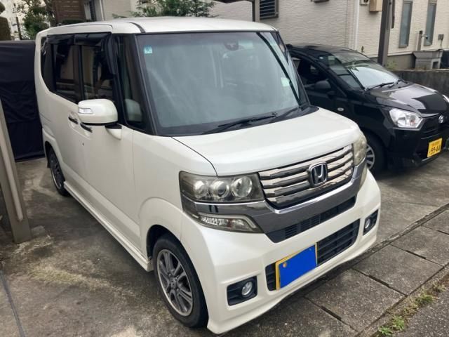 Mazda Bongo front view