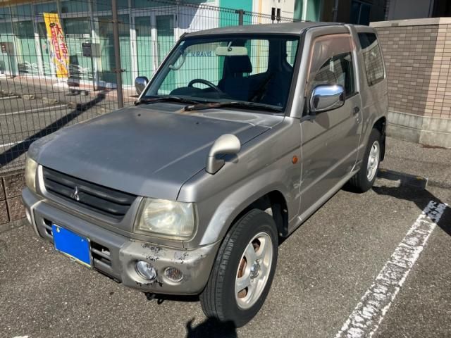 Mazda Bongo front view