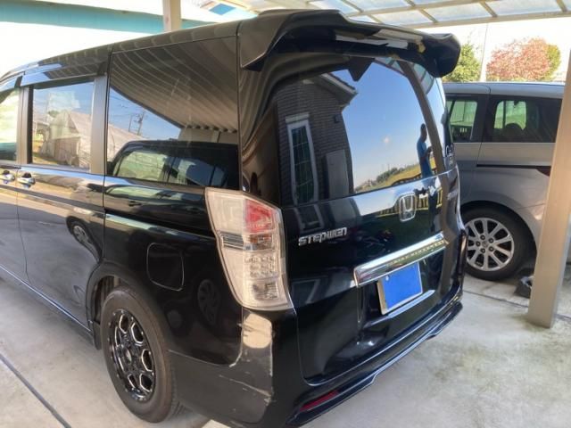 Mazda Bongo rear view