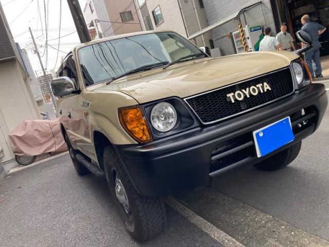 Mazda Bongo front view