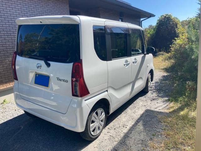 Mazda Bongo rear view