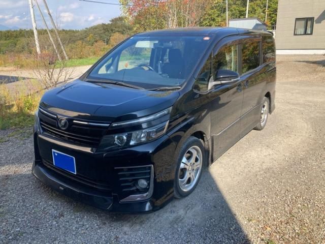 Mazda Bongo front view