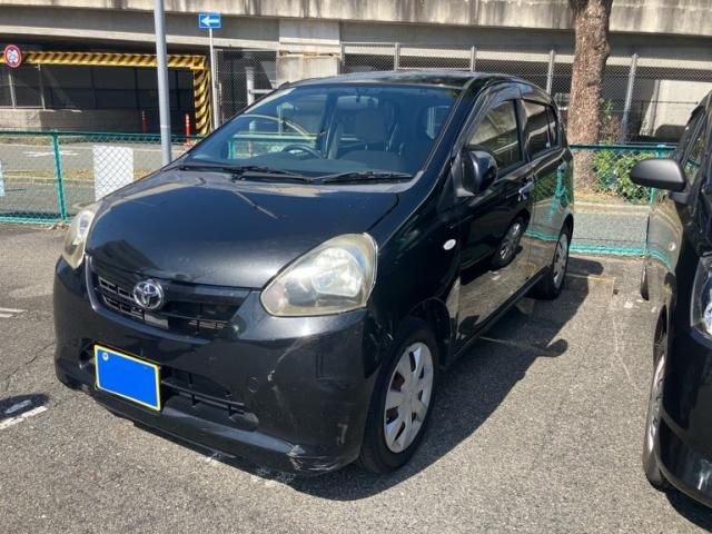 Mazda Bongo front view