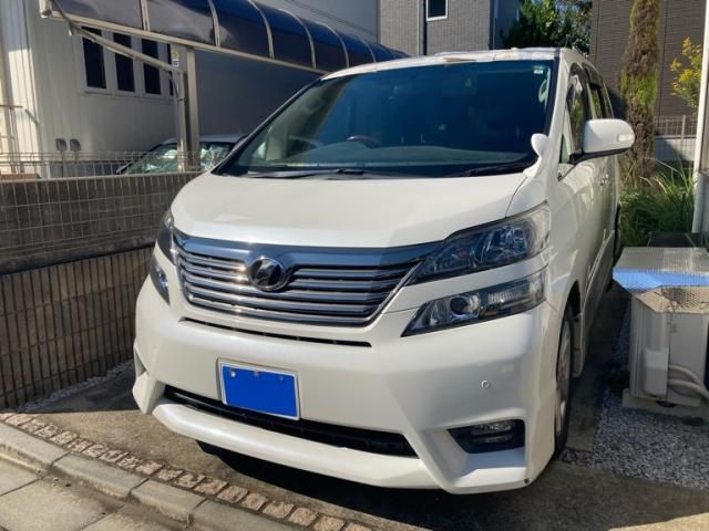 Mazda Bongo front view