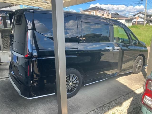 Mazda Bongo rear view