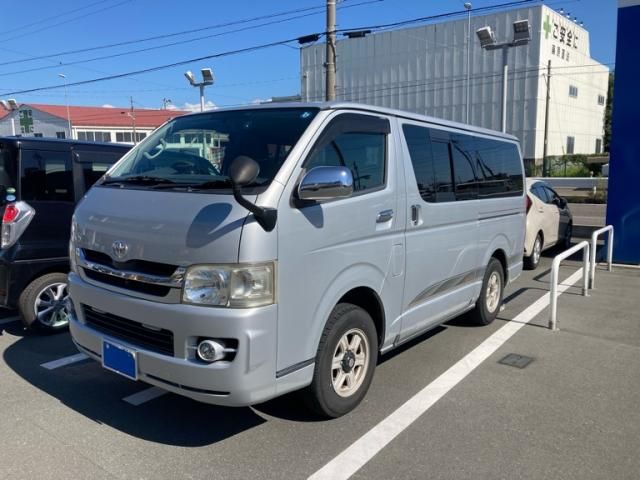 Mazda Bongo front view