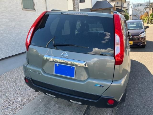 Mazda Bongo front view