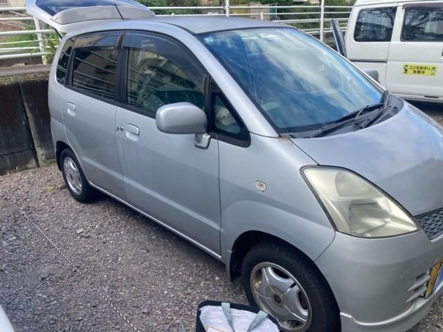 Mazda Bongo front view