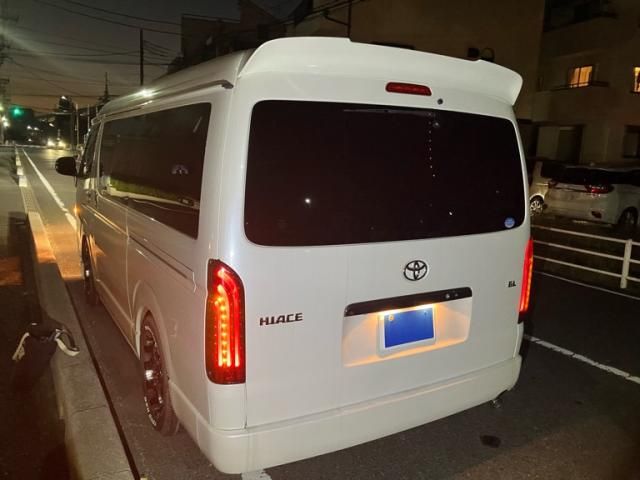Mazda Bongo front view