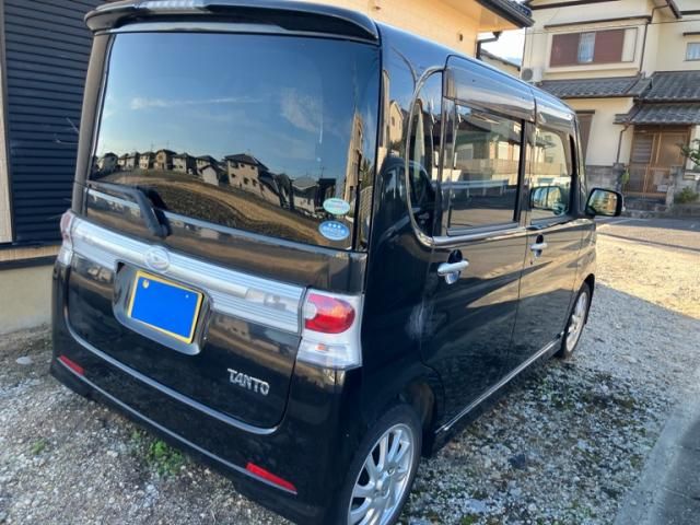 Mazda Bongo rear view