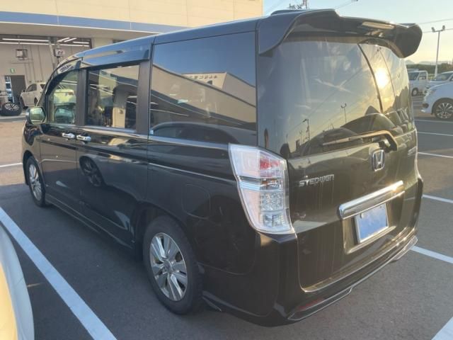 Mazda Bongo rear view