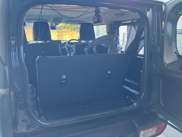 Mazda Bongo front view