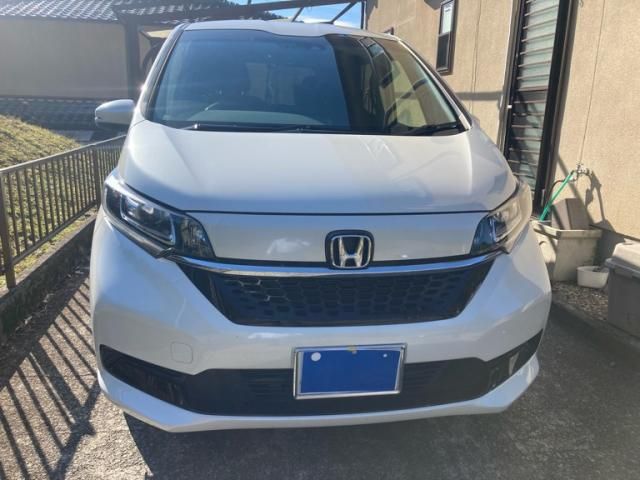 Mazda Bongo front view