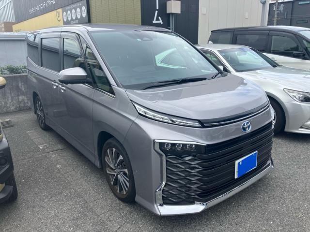 Mazda Bongo front view