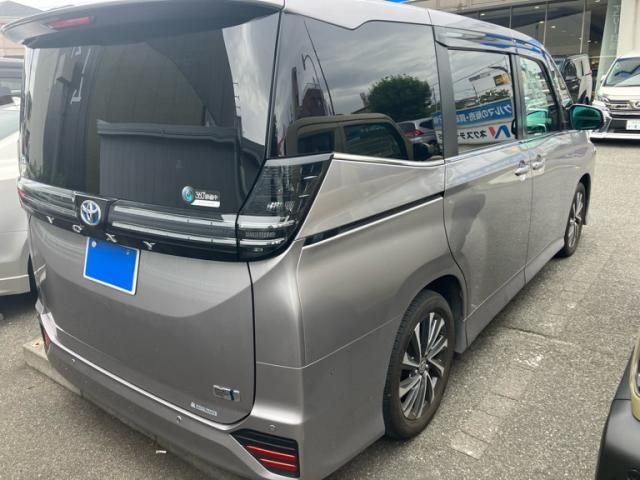 Mazda Bongo rear view