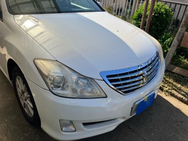 Mazda Bongo front view