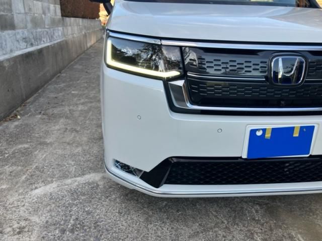 Mazda Bongo rear view