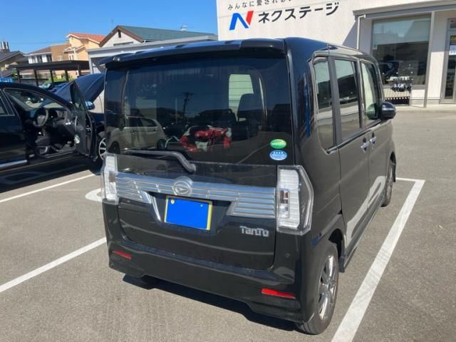 Mazda Bongo rear view