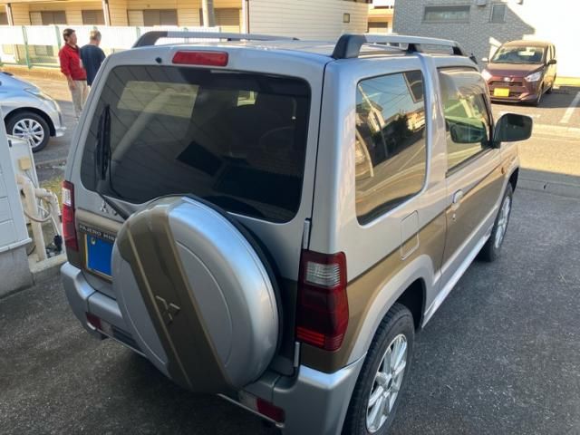 Mazda Bongo front view
