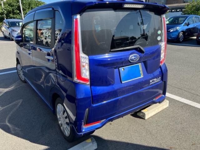Mazda Bongo front view