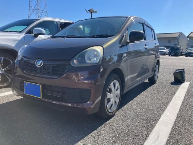 Mazda Bongo front view