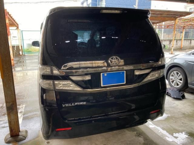 Mazda Bongo rear view
