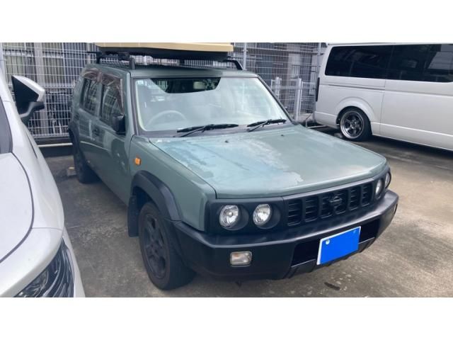 Mazda Bongo front view