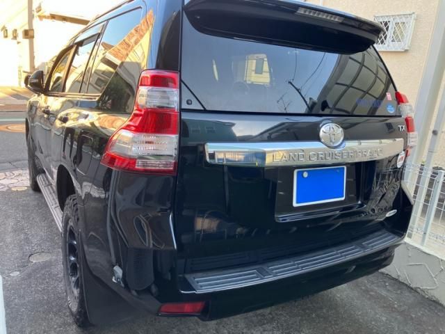 Mazda Bongo front view