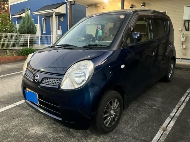 Mazda Bongo rear view