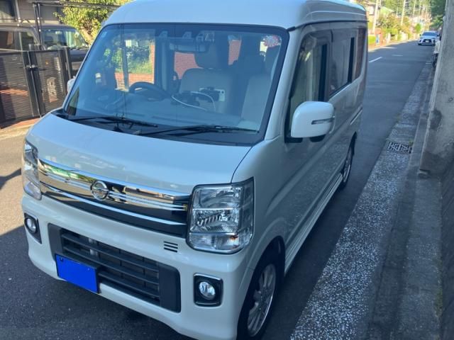 Mazda Bongo front view