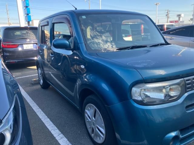 Mazda Bongo front view
